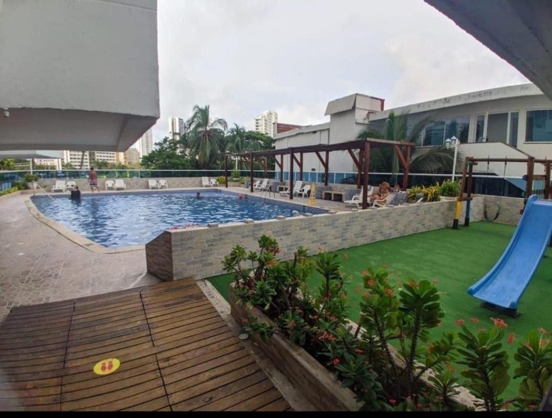 Entire Oceanfront Apartamento *