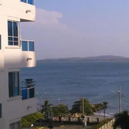 Entire Oceanfront Apartamento *