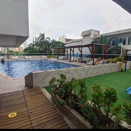 Entire Oceanfront Apartamento *